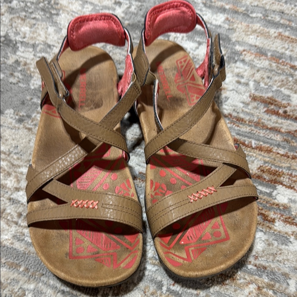 EUC Merrill Sandals in Tan/Coral size7